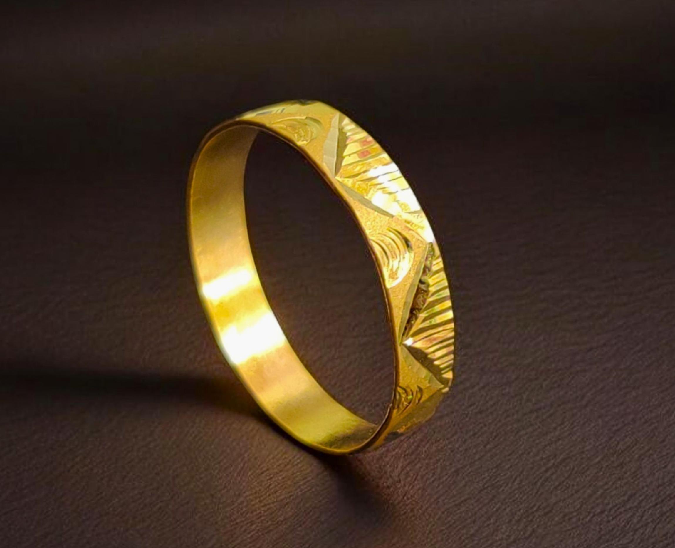 GOLD BAND RING