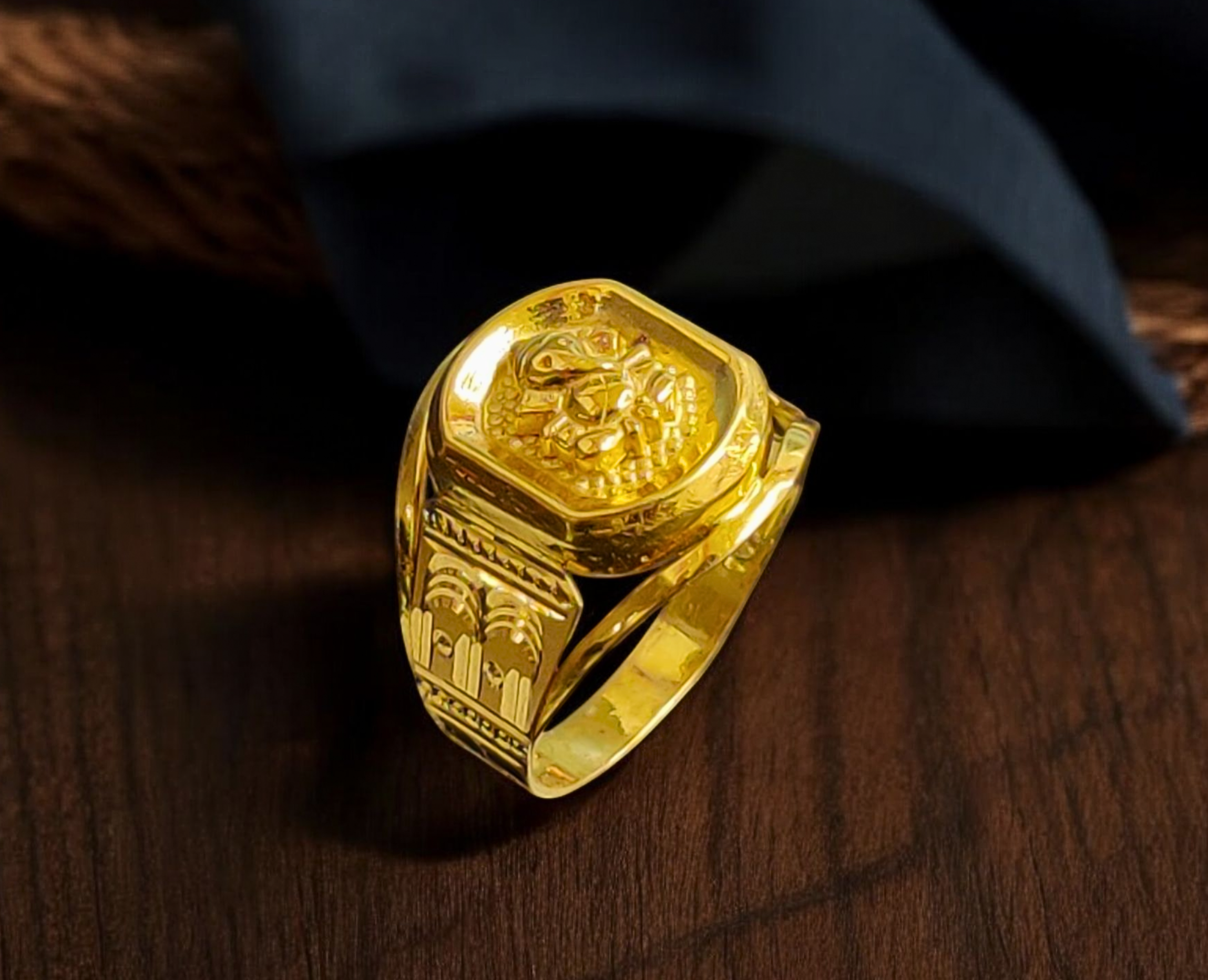 GOLD GENTS RING